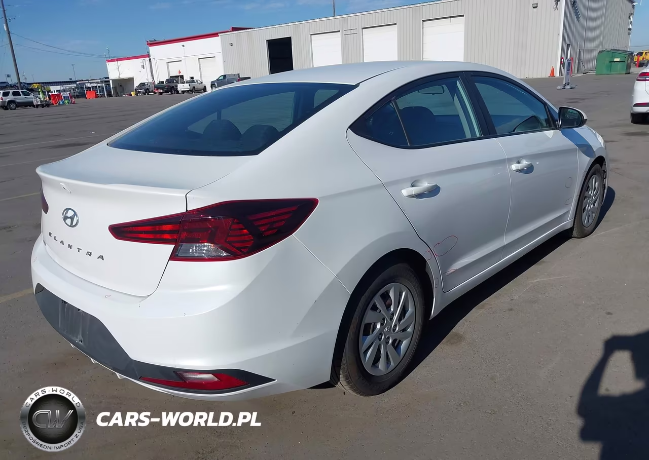2019 Hyundai Elantra Se VIN:5NPD74LF0KH482916 - 4