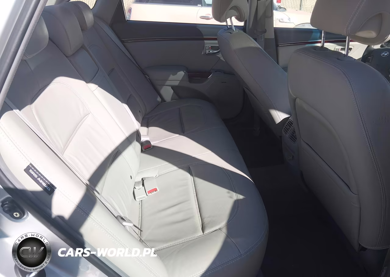 2008 Hyundai Azera Limited VIN:KMHFC46F88A316770 - 8