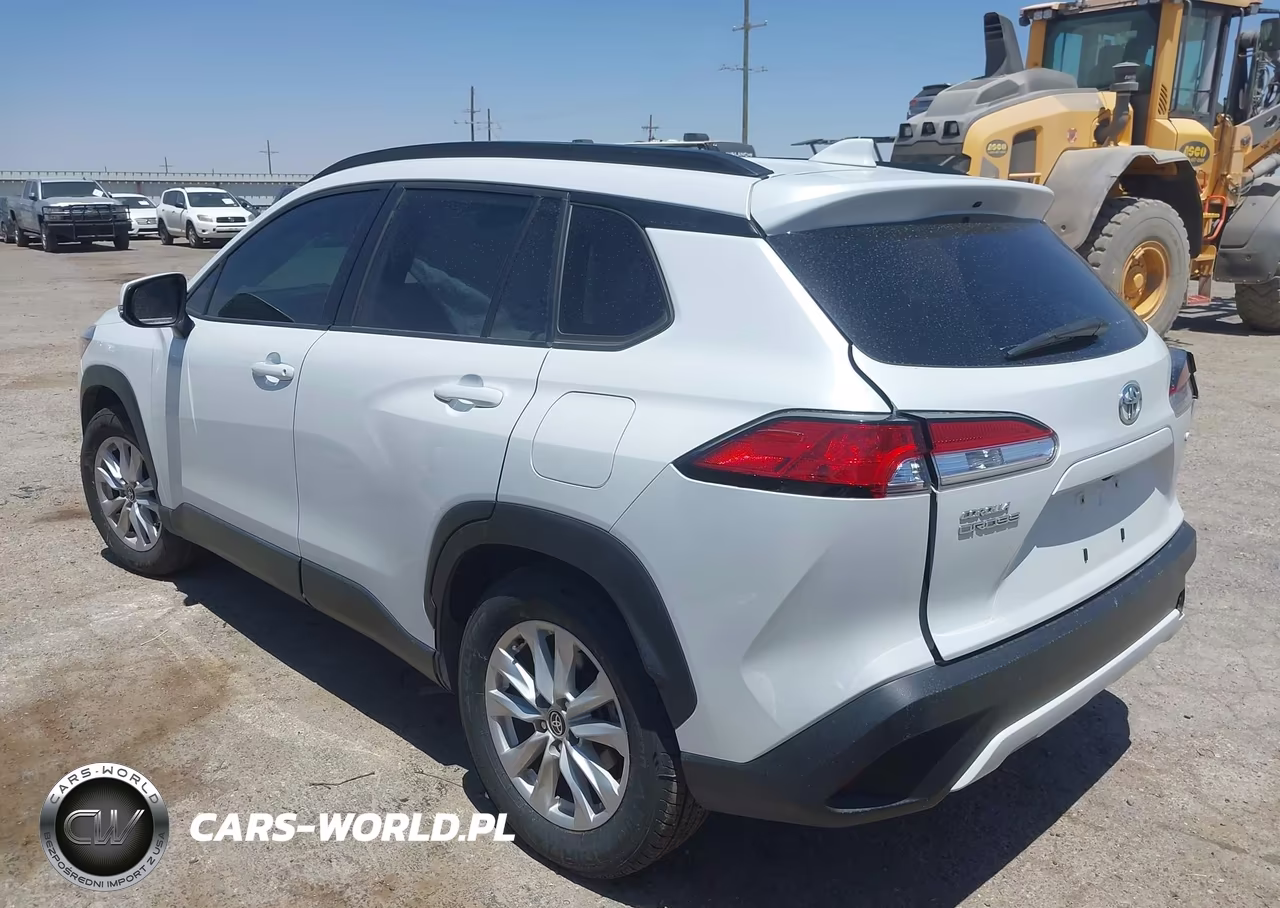 2022 Toyota Corolla Cross Le VIN:7MUCAAAG0NV012137 - 3