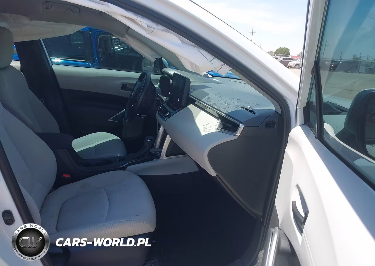 2022 Toyota Corolla Cross Le VIN:7MUCAAAG0NV012137 - 5