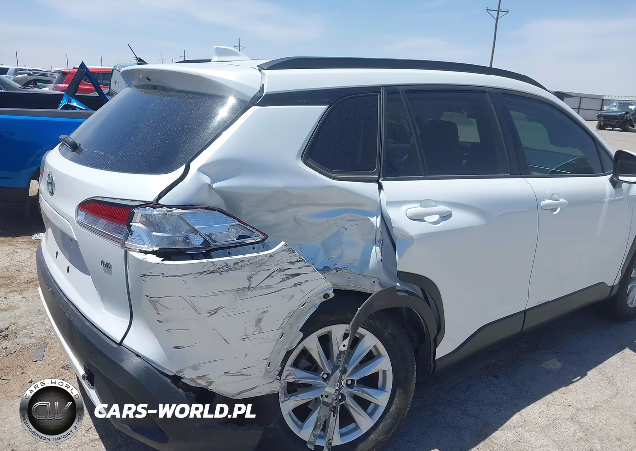 2022 Toyota Corolla Cross Le VIN:7MUCAAAG0NV012137 - 6
