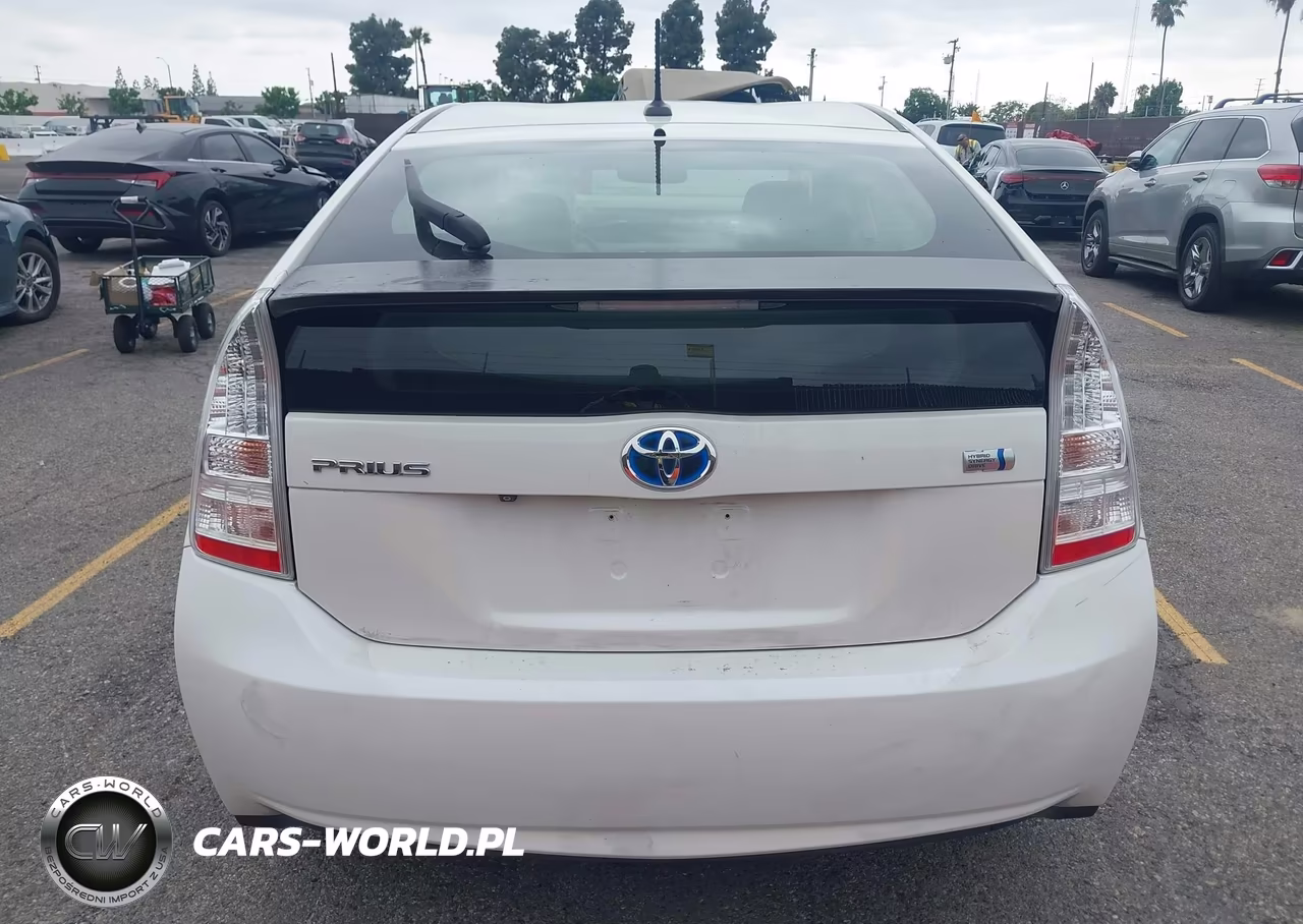 2011 Toyota Prius Four VIN:JTDKN3DU3B5313557 - 16