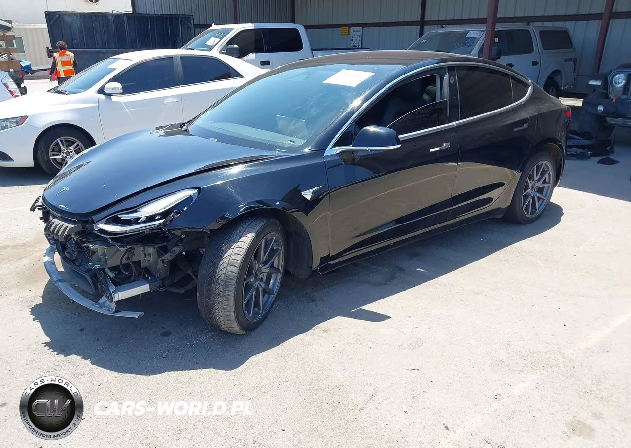 2018 Tesla Model 3 Long Range-Mid Range VIN:5YJ3E1EAXJF056519 - 2