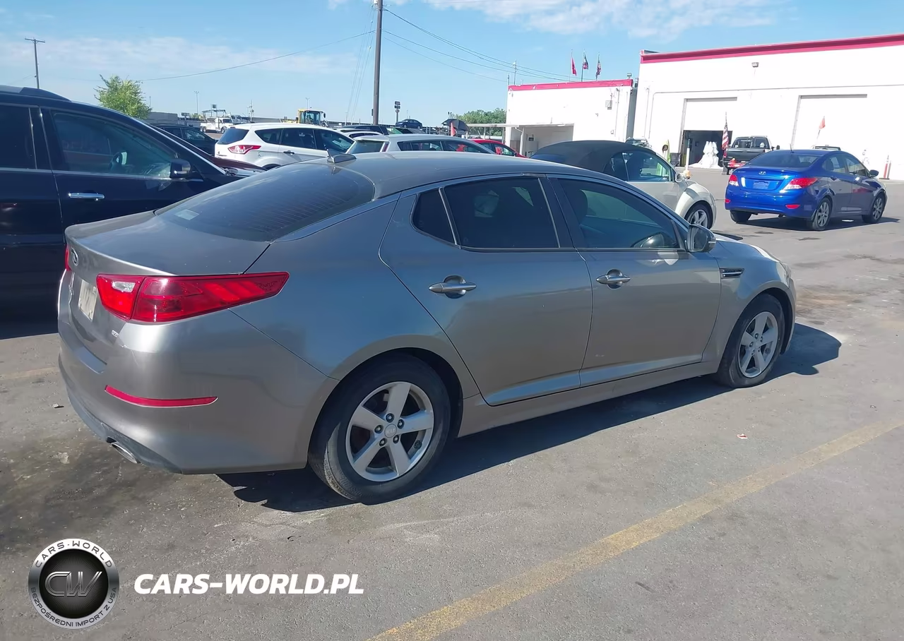 2015 Kia Optima Lx VIN:5XXGM4A77FG450113 - 4
