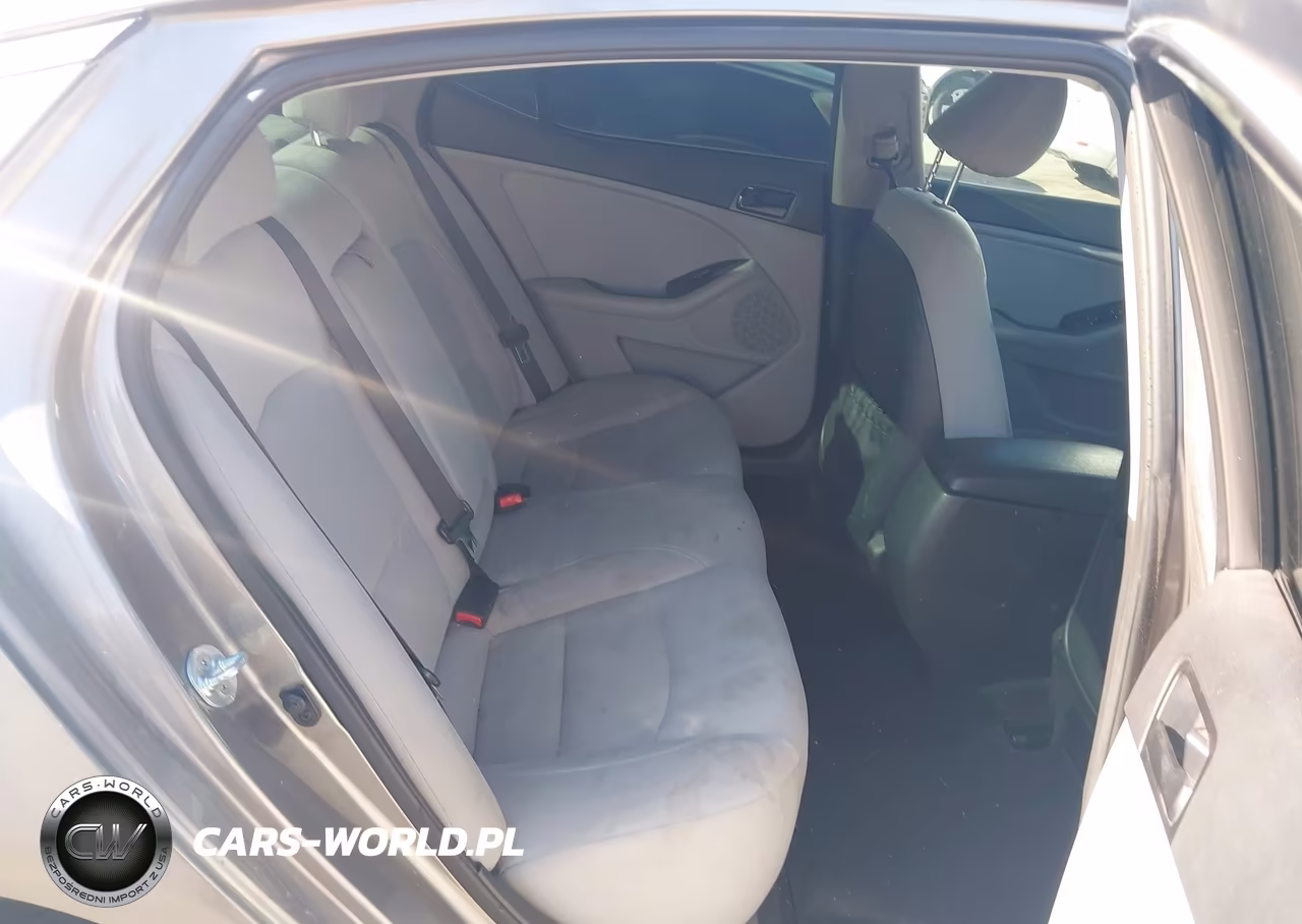 2015 Kia Optima Lx VIN:5XXGM4A77FG450113 - 8