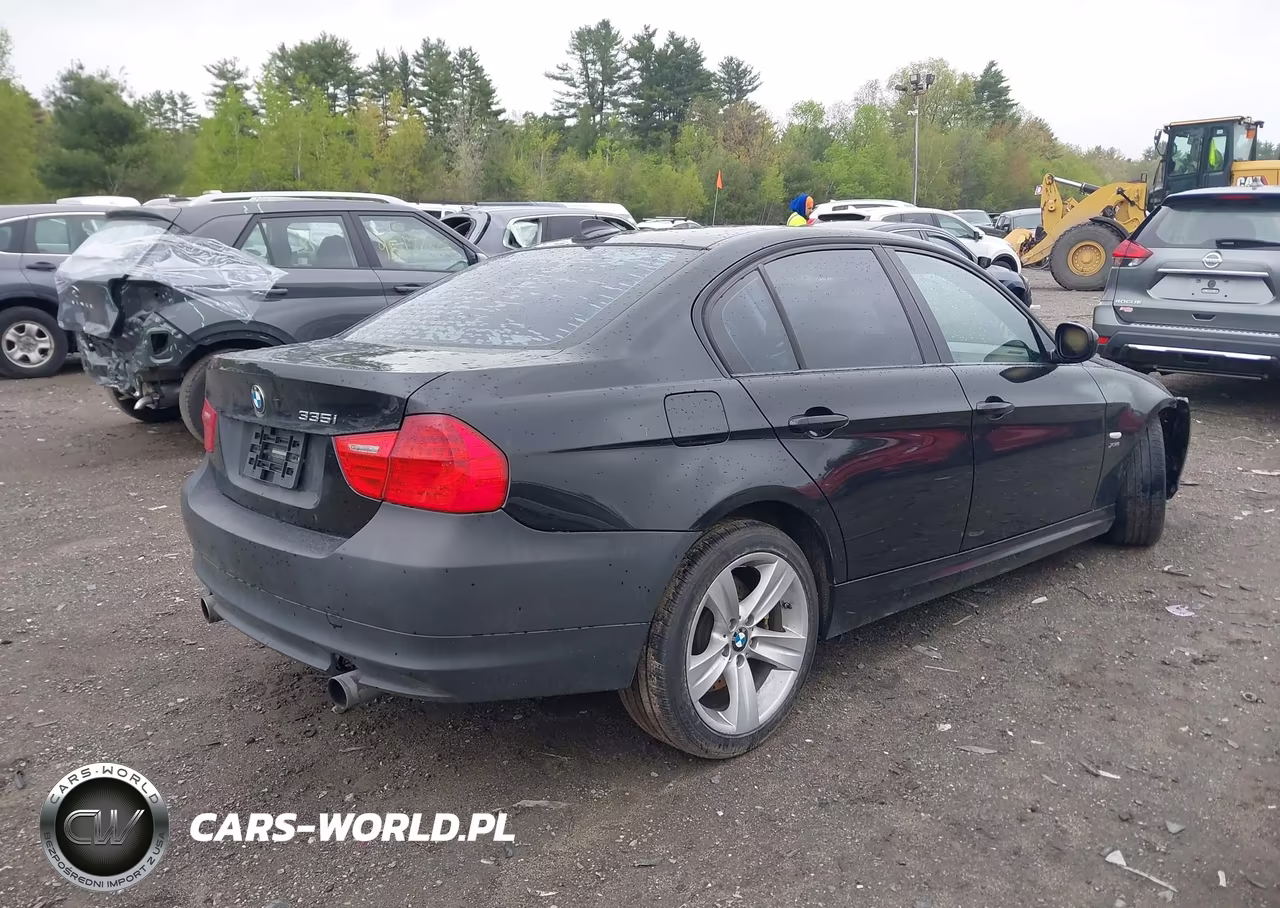 2011 BMW 335I xDrive VIN:WBAPL5G57BNN22812 - 4