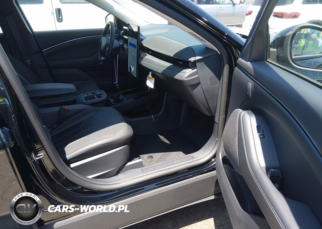 2026 Ford Mustang Mach-E Select VIN:3FMTK1R41TMA00296 - 5