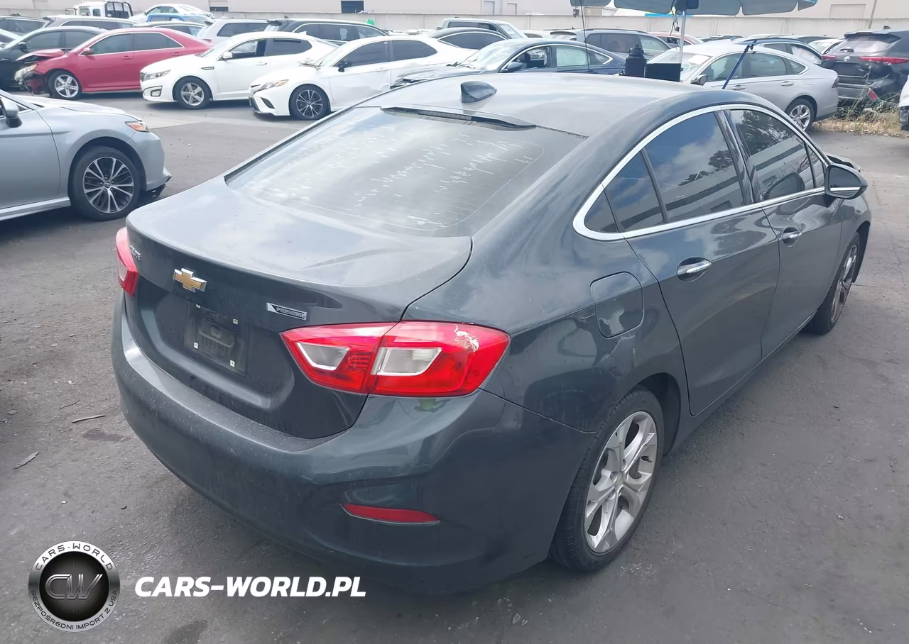 2017 Chevrolet Cruze Premier Auto VIN:3G1BF5SMXHS517470 - 4