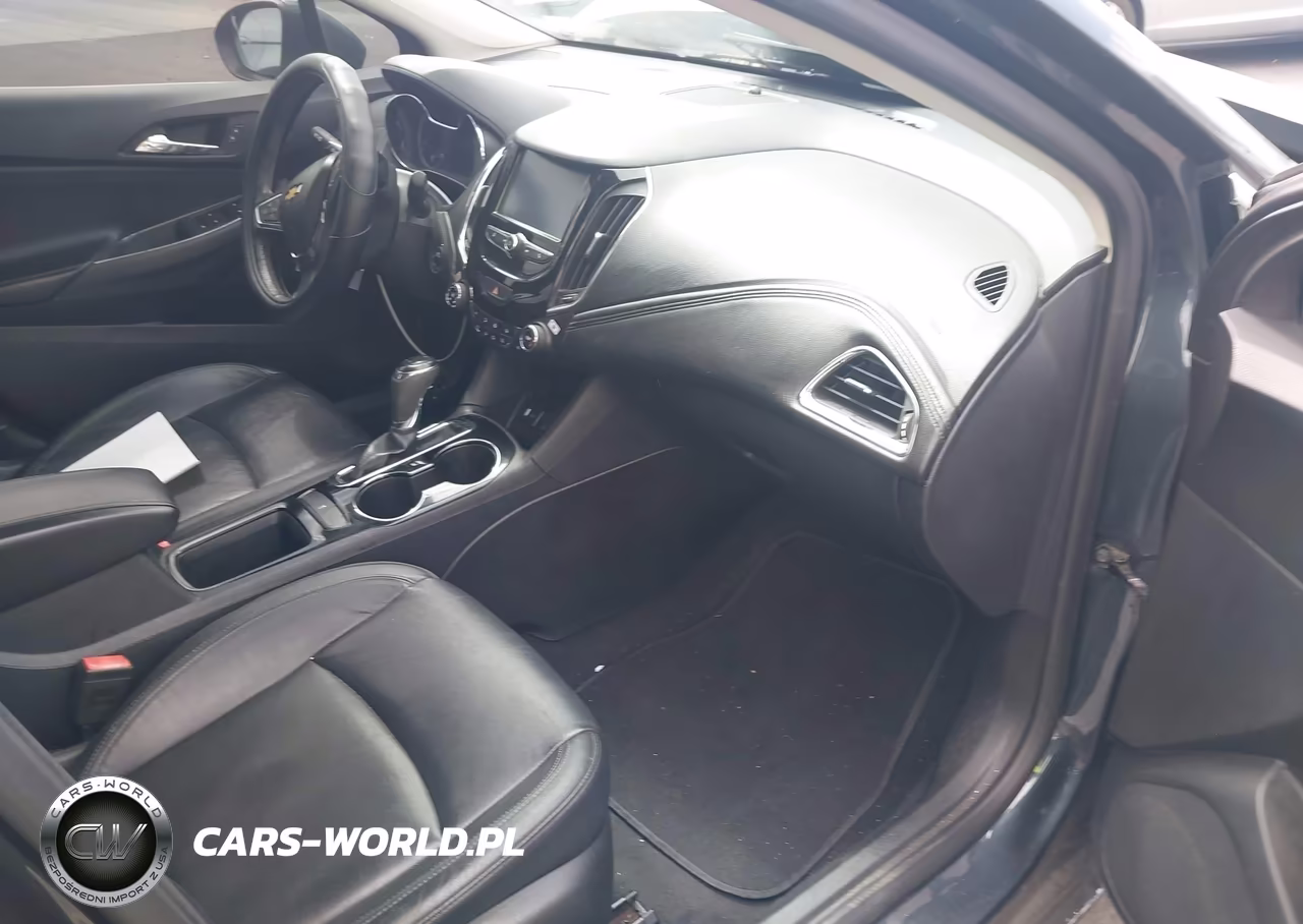 2017 Chevrolet Cruze Premier Auto VIN:3G1BF5SMXHS517470 - 5