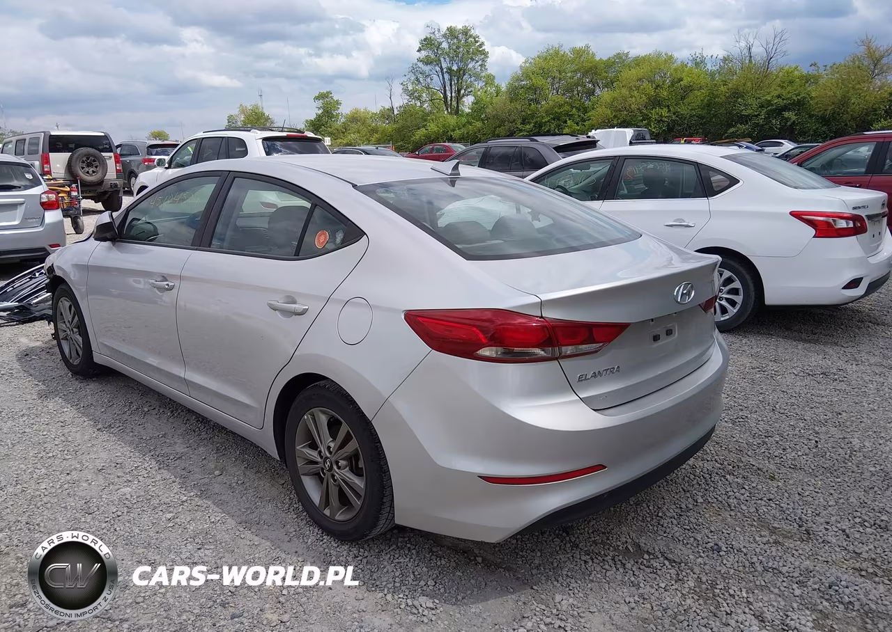 2018 Hyundai Elantra Sel VIN:5NPD84LF2JH270787 - 3