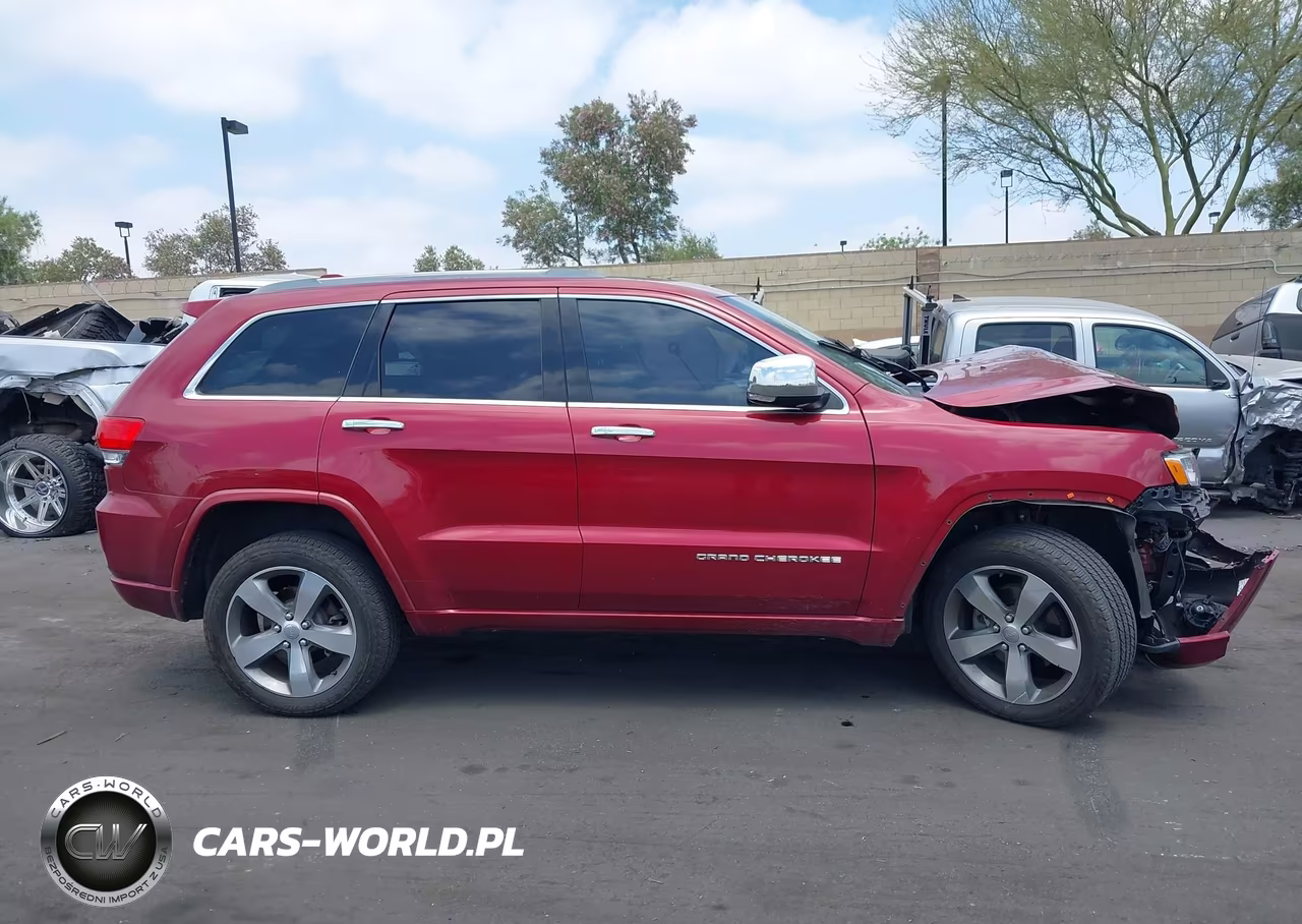 2015 Jeep Grand Cherokee Overland VIN:1C4RJECG2FC113403 - 14