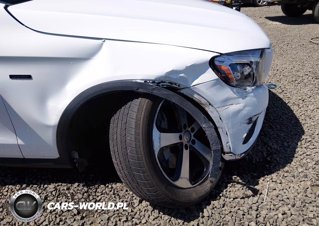 2016 Mercedes-Benz Glc 300 4Matic VIN:WDC0G4KB8GF057128 - 17