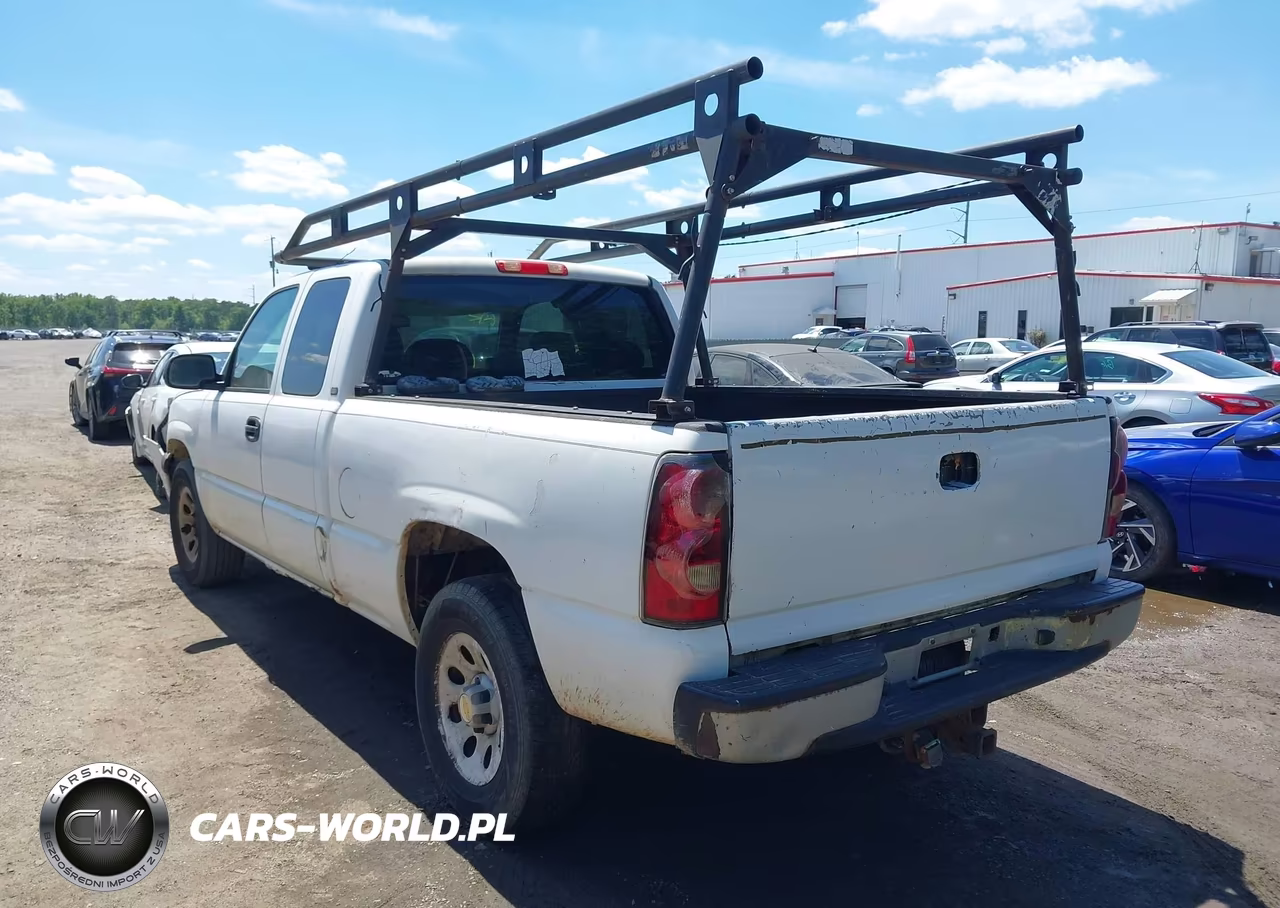 2005 Chevrolet Silverado 1500 Work Truck VIN:1GCEK19Z55Z226271 - 3