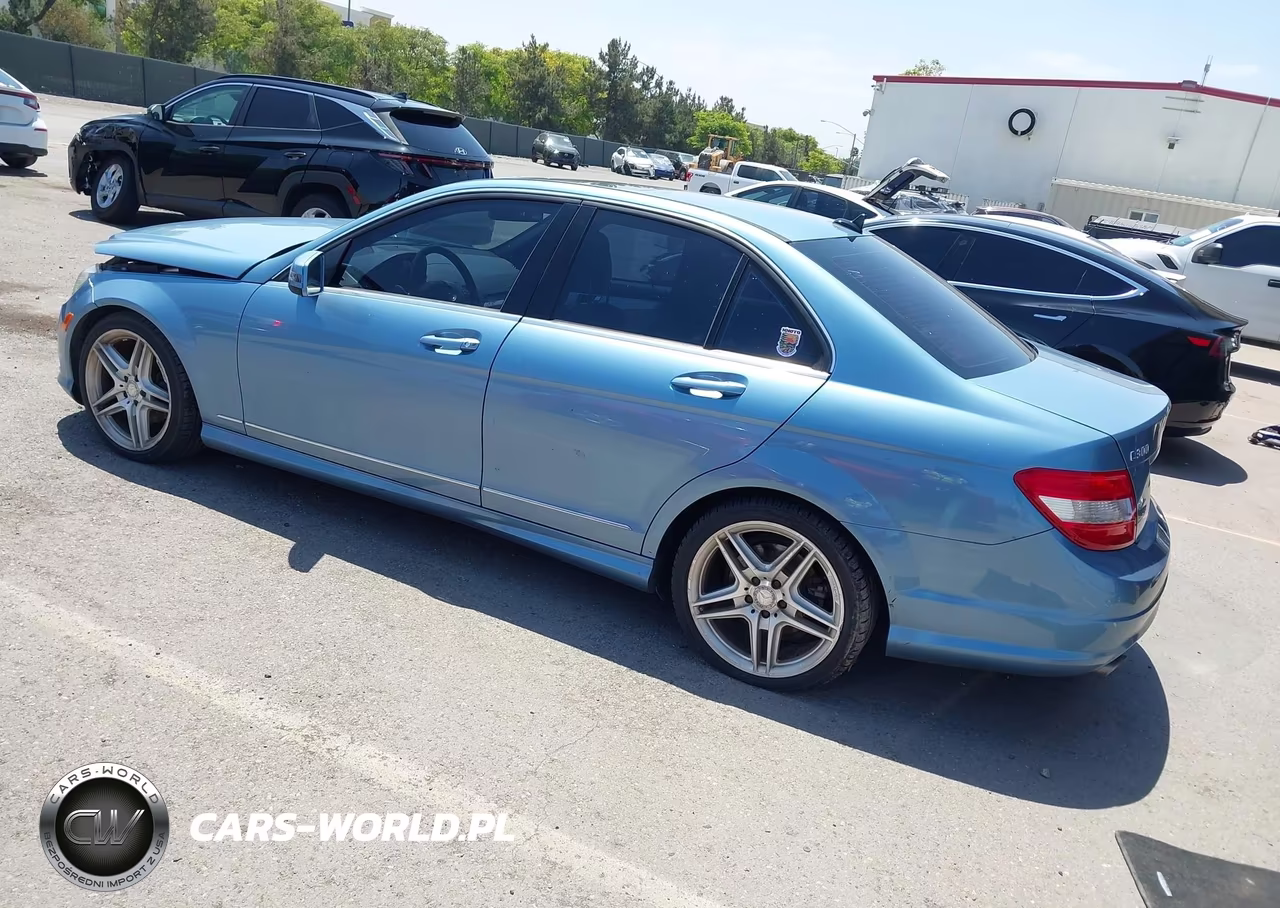 2011 Mercedes-Benz C 300 Sport VIN:WDDGF5EB6BR153099 - 3