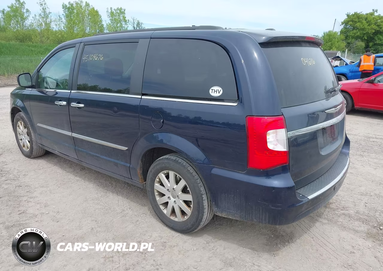 2015 Chrysler Town & Country Touring VIN:2C4RC1BG7FR711644 - 3