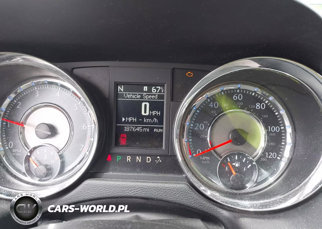 2015 Chrysler Town & Country Touring VIN:2C4RC1BG7FR711644 - 7