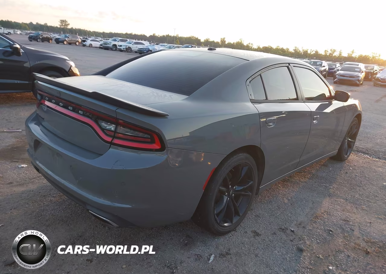 2018 Dodge Charger Sxt Rwd VIN:2C3CDXBG2JH150889 - 4