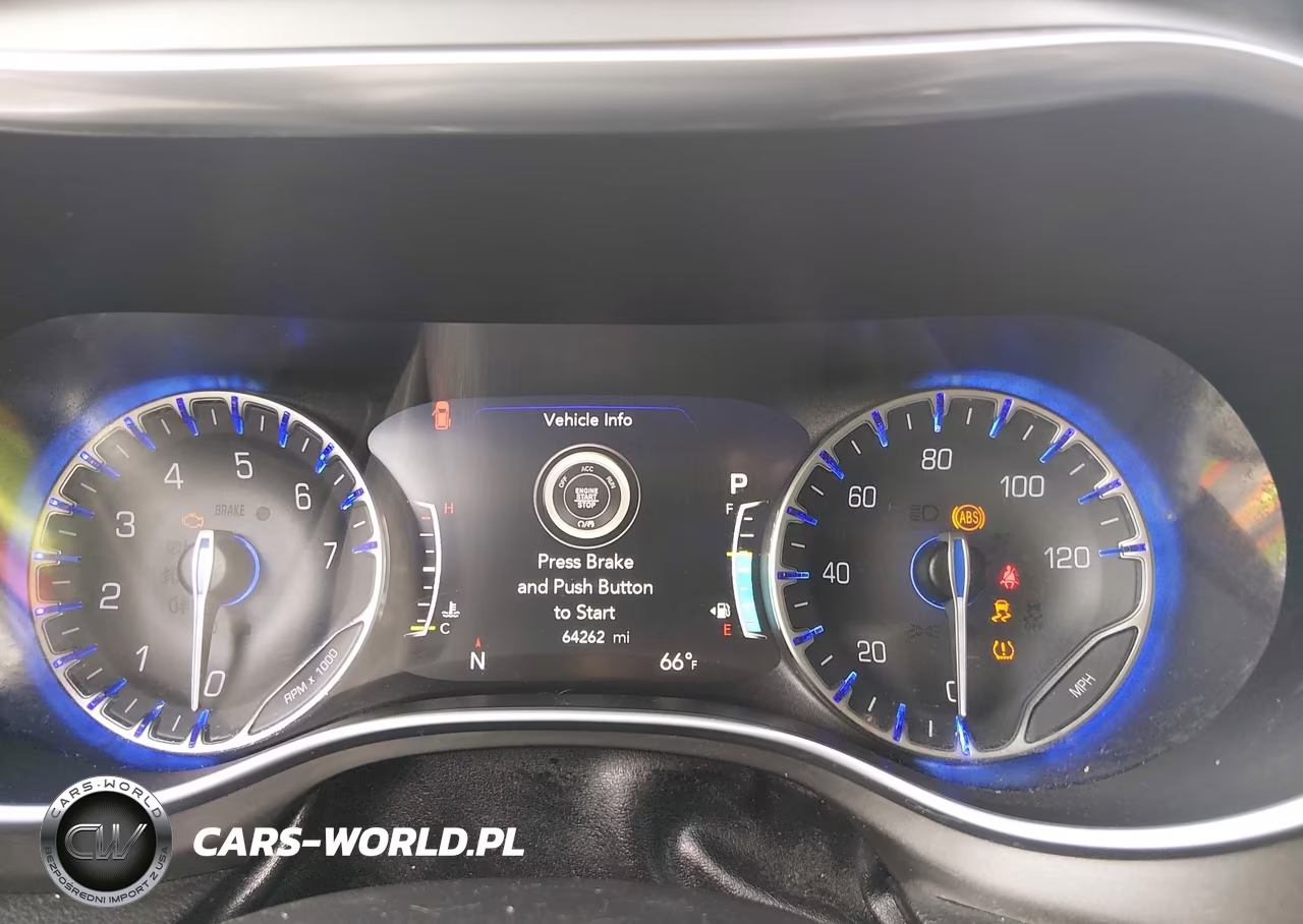 2019 Chrysler Pacifica Limited VIN:2C4RC1GG1KR549187 - 7