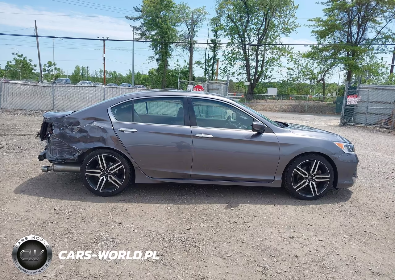 2016 Honda Accord Sport VIN:1HGCR2F5XGA178019 - 14