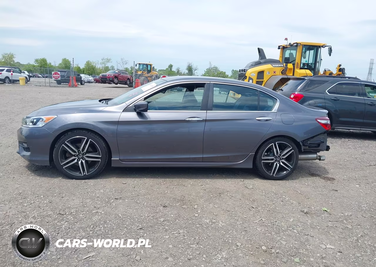 2016 Honda Accord Sport VIN:1HGCR2F5XGA178019 - 15