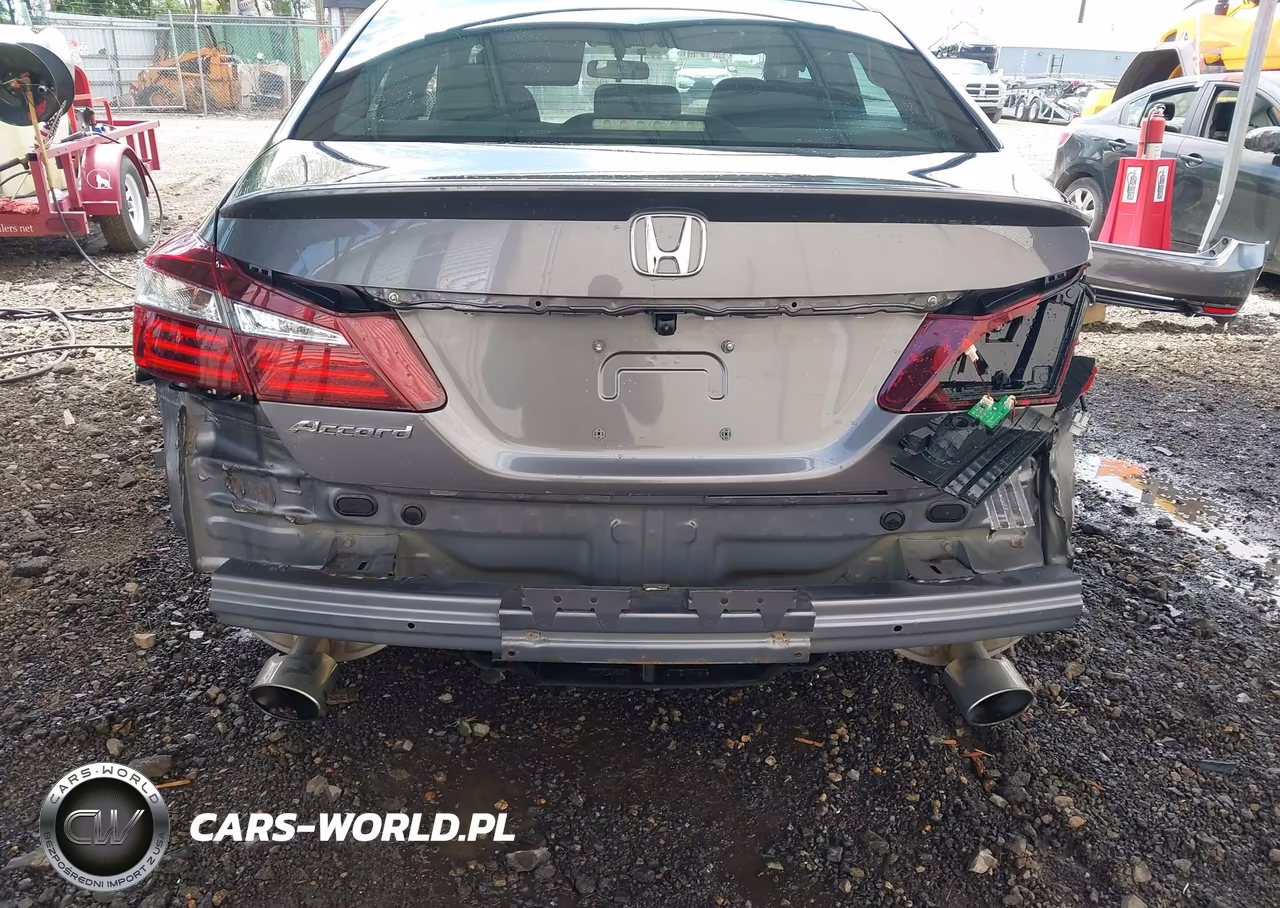 2016 Honda Accord Sport VIN:1HGCR2F5XGA178019 - 18