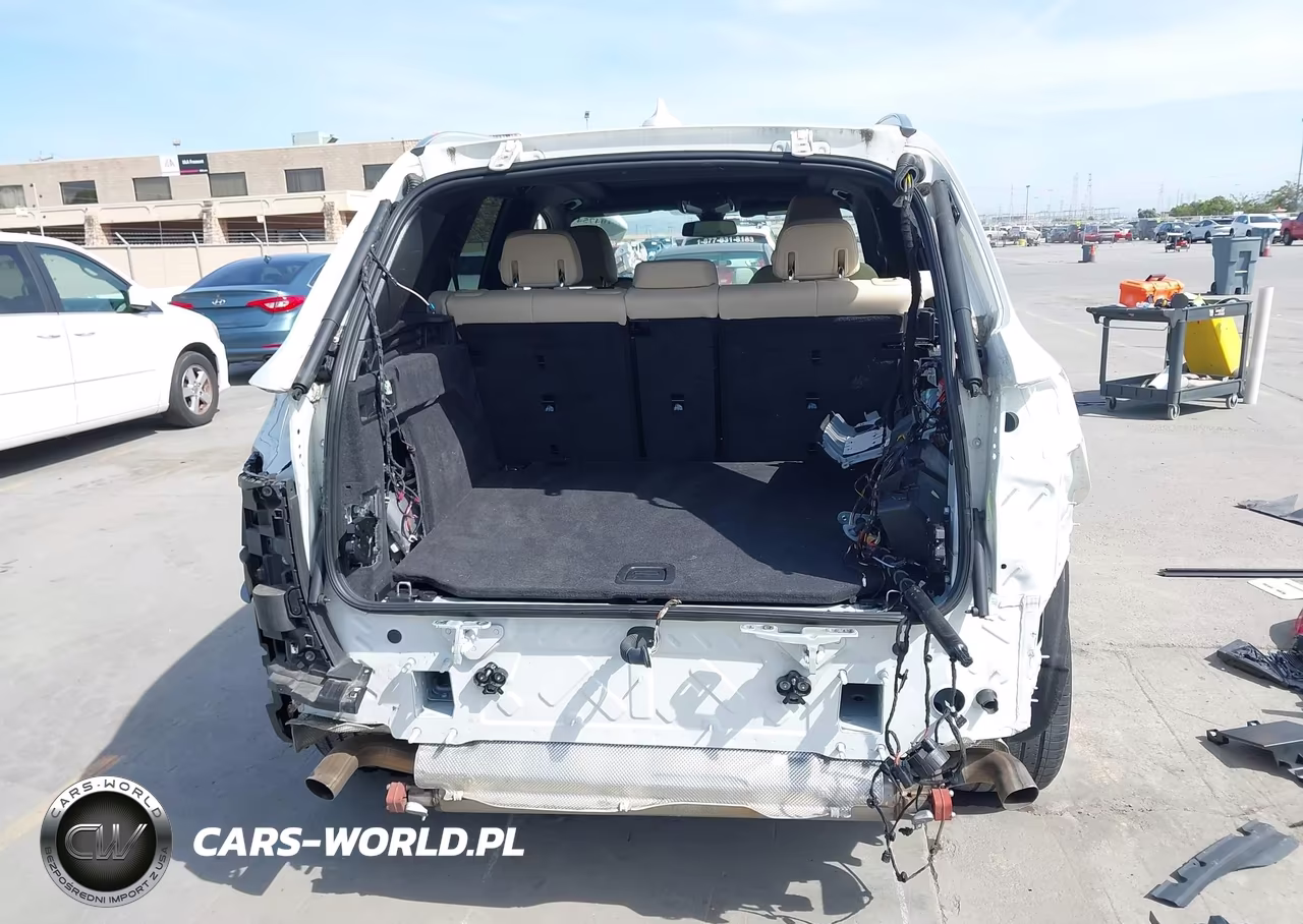 2022 BMW X5 xDrive40I VIN:5UXCR6C02N9N09817 - 18