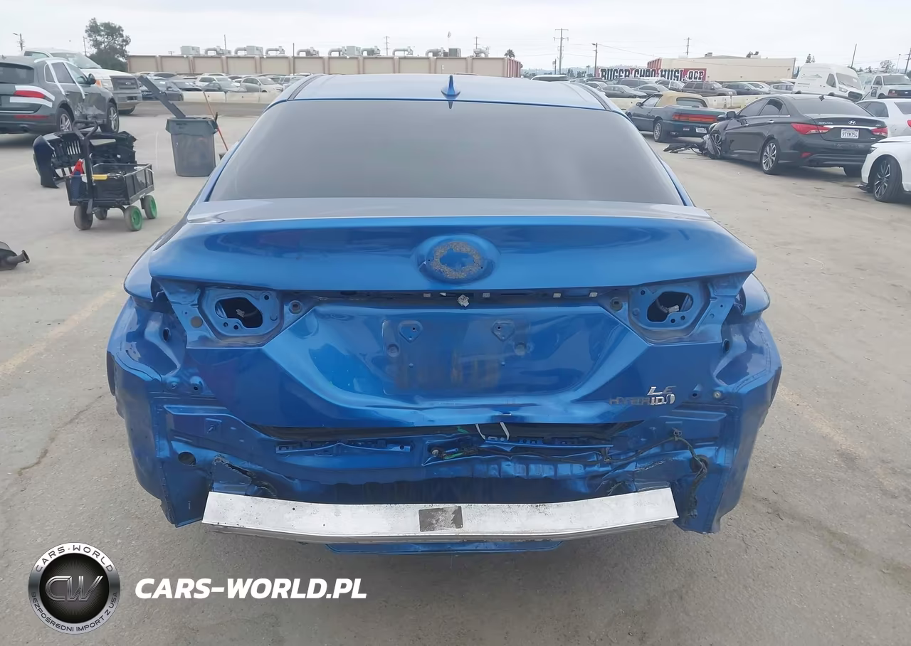 2020 Toyota Camry Le Hybrid VIN:4T1C31AK0LU011731 - 17