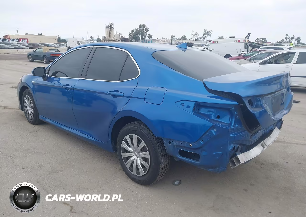 2020 Toyota Camry Le Hybrid VIN:4T1C31AK0LU011731 - 3