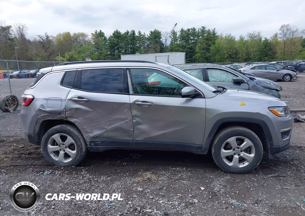 2019 Jeep Compass Latitude 4X4 VIN:3C4NJDBB2KT670308 - 13