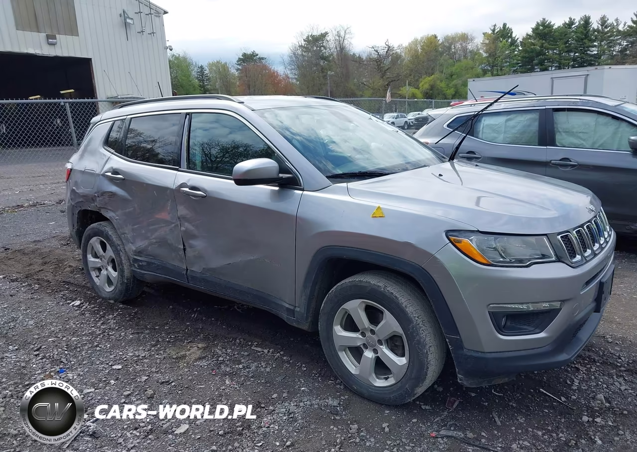 2019 Jeep Compass Latitude 4X4 VIN:3C4NJDBB2KT670308 - 6