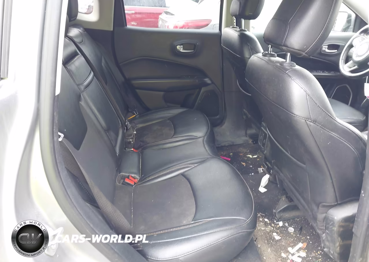 2019 Jeep Compass Latitude 4X4 VIN:3C4NJDBB2KT670308 - 8