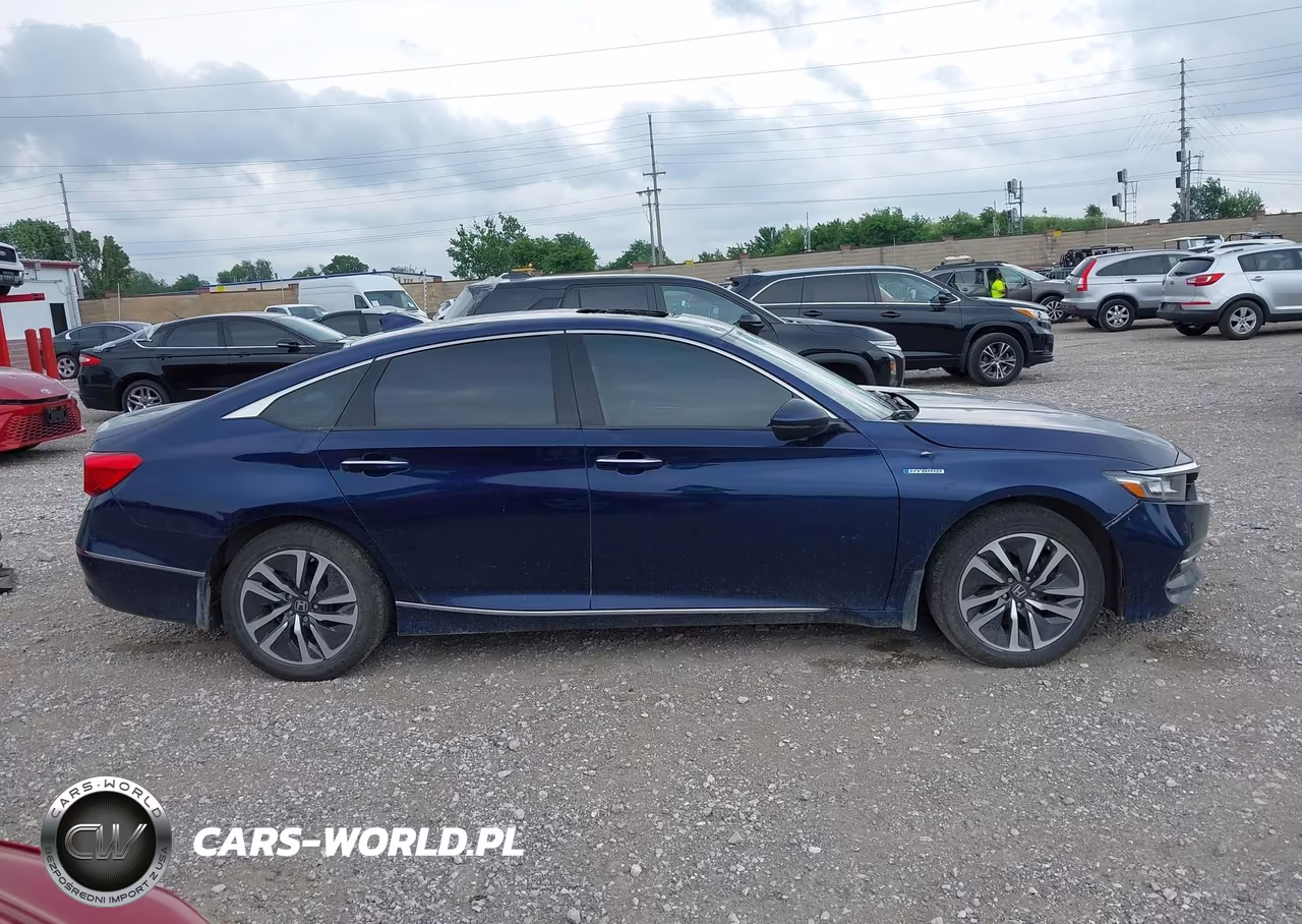 2019 Honda Accord Hybrid Touring VIN:1HGCV3F98KA010795 - 13