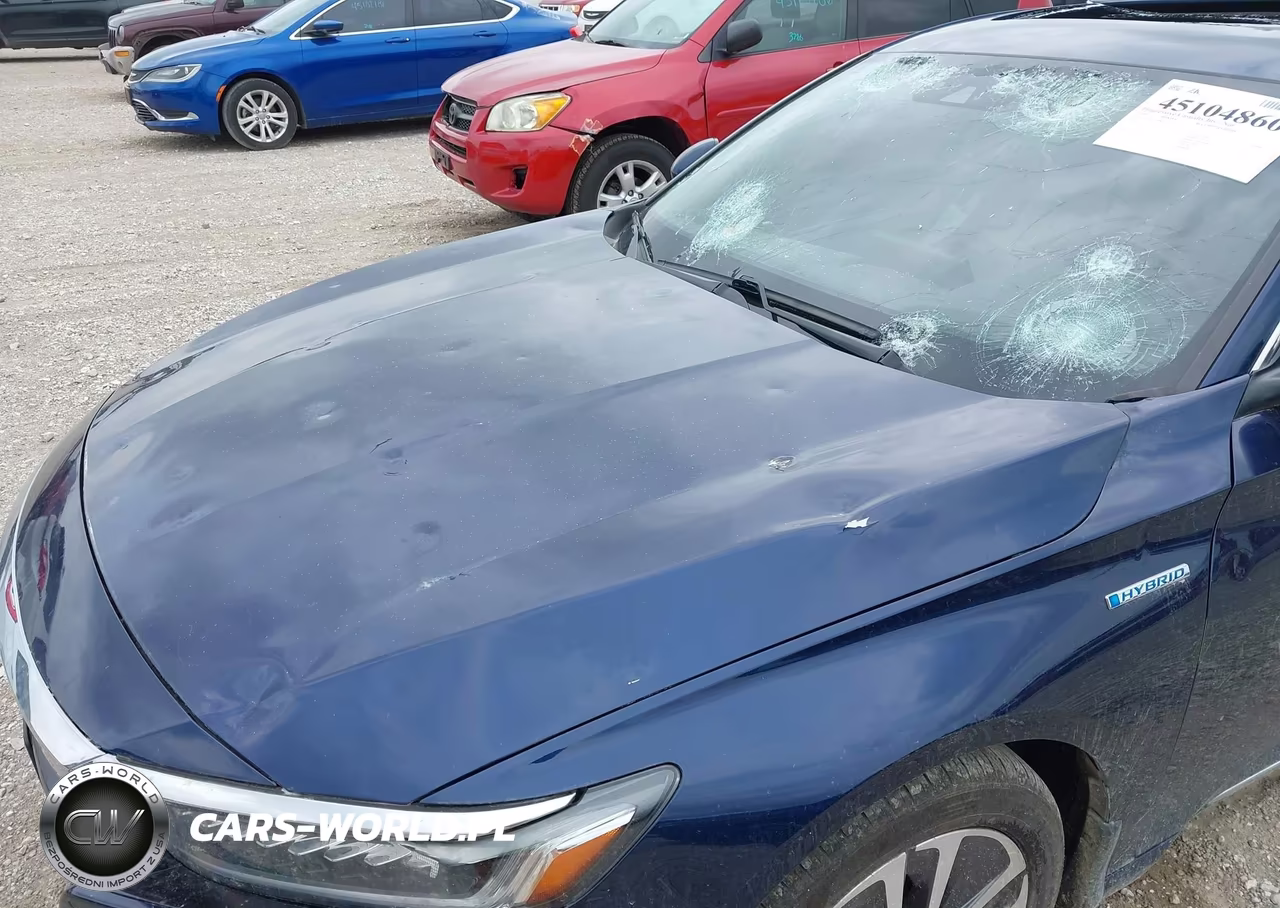2019 Honda Accord Hybrid Touring VIN:1HGCV3F98KA010795 - 18