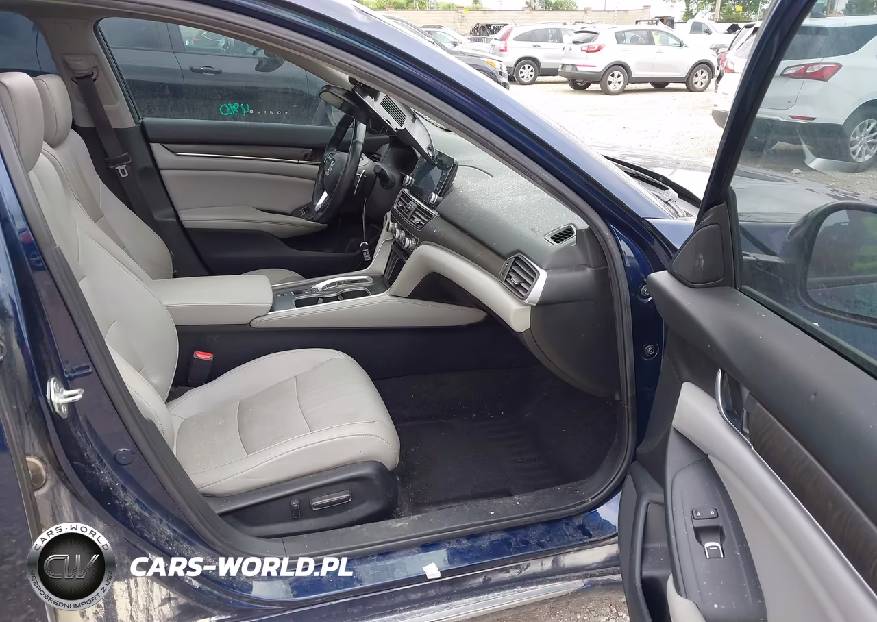 2019 Honda Accord Hybrid Touring VIN:1HGCV3F98KA010795 - 5