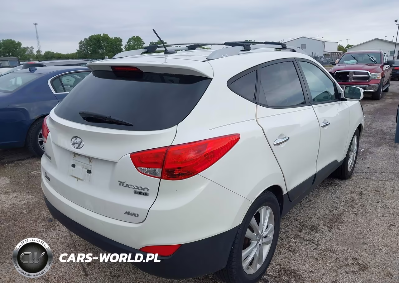 2013 Hyundai Tucson Limited VIN:KM8JUCAC0DU621462 - 4