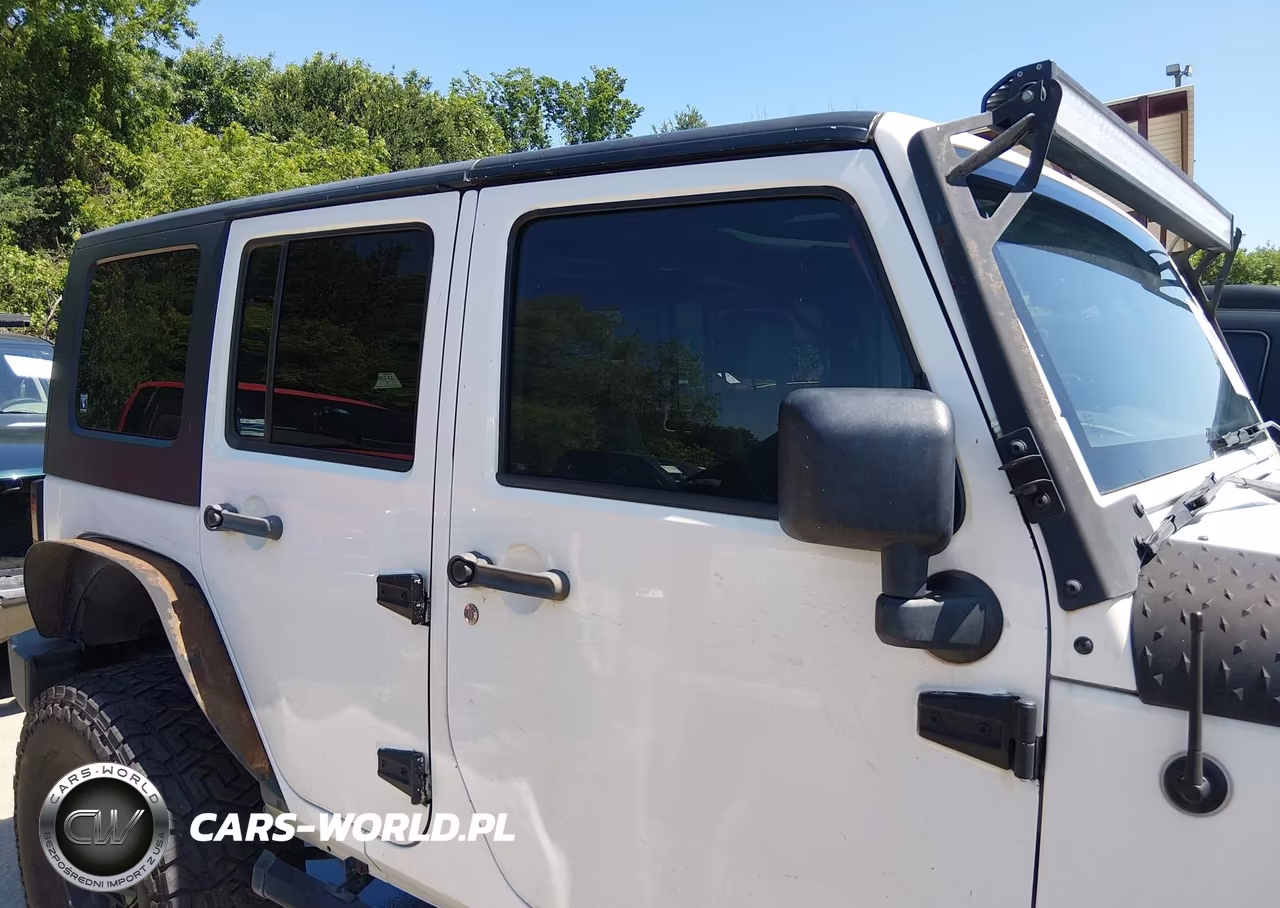 2007 Jeep Wrangler Unlimited Rubicon VIN:1J8GA69117L194310 - 13