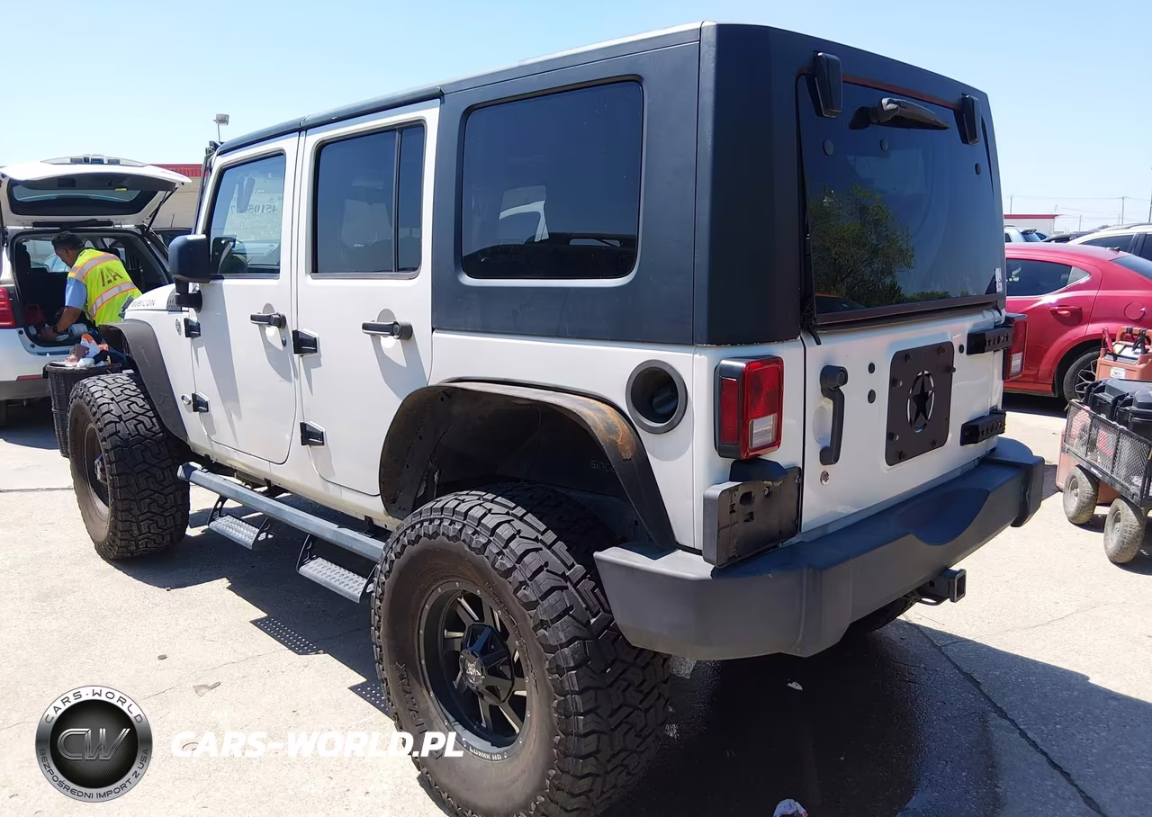 2007 Jeep Wrangler Unlimited Rubicon VIN:1J8GA69117L194310 - 3