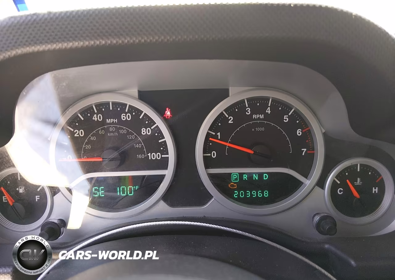 2007 Jeep Wrangler Unlimited Rubicon VIN:1J8GA69117L194310 - 7