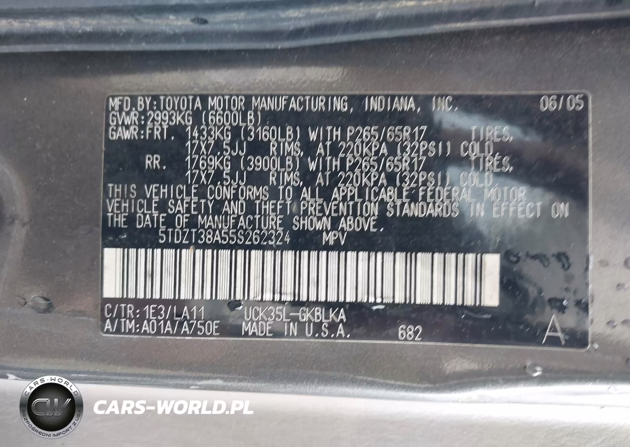 2005 Toyota Sequoia Limited V8 VIN:5TDZT38A55S262324 - 9