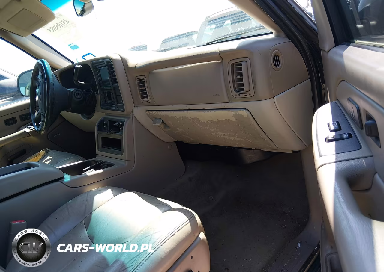 2001 Chevrolet Tahoe Ls VIN:1GNEC13TX1R209730 - 5