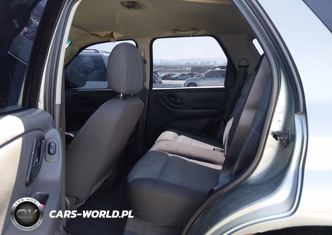 2005 Ford Escape Xls VIN:1FMYU92Z15KA74896 - 8