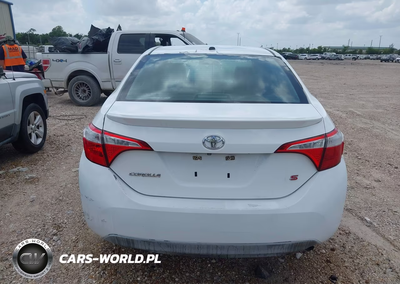 2015 Toyota Corolla S Plus VIN:5YFBURHE1FP200191 - 16