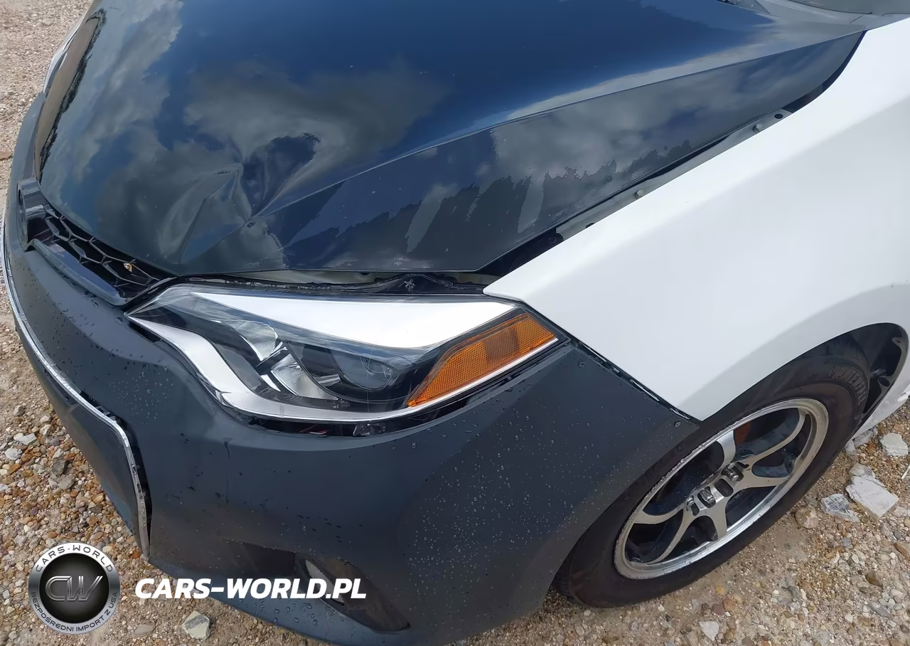 2015 Toyota Corolla S Plus VIN:5YFBURHE1FP200191 - 17