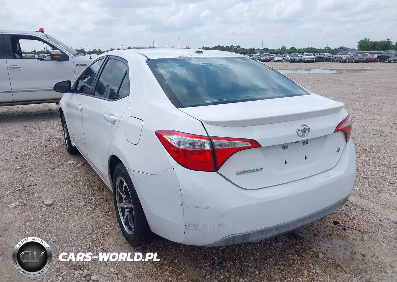 2015 Toyota Corolla S Plus VIN:5YFBURHE1FP200191 - 3