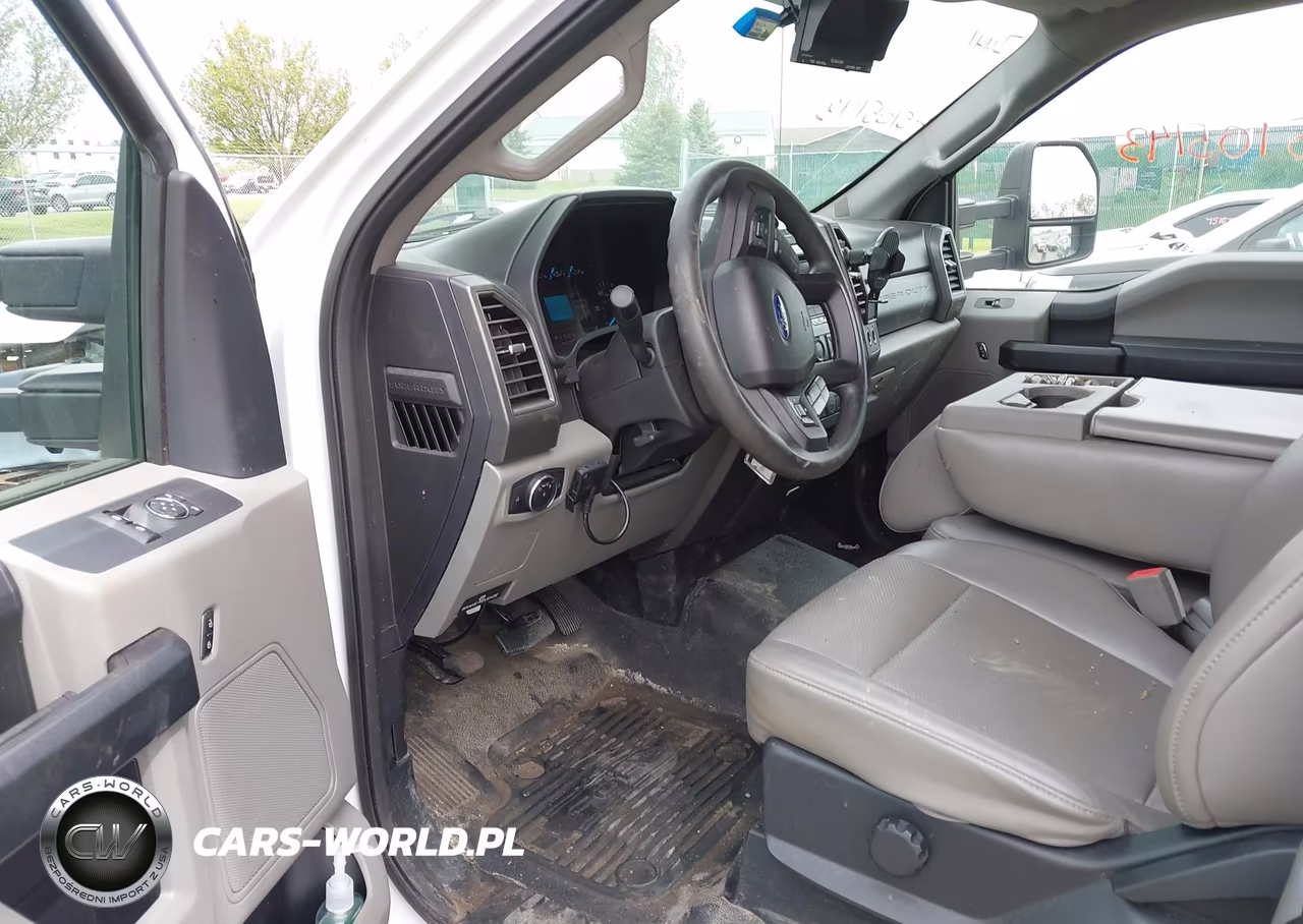 2018 Ford F-450 Chassis Xl VIN:1FDTF4GY3JEC68796 - 7