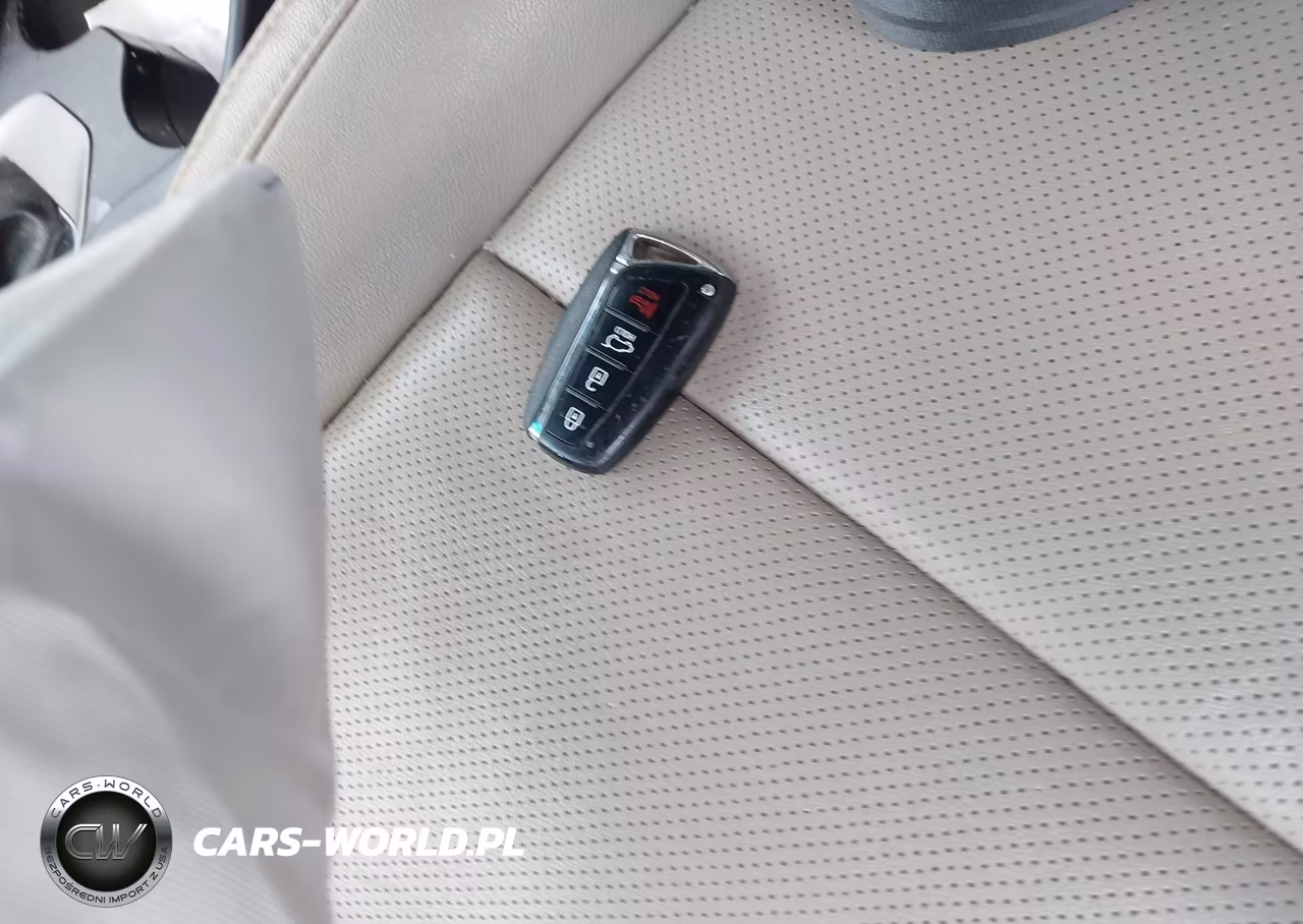 2017 Hyundai Santa Fe Sport 2.4L VIN:5XYZUDLB4HG381177 - 11