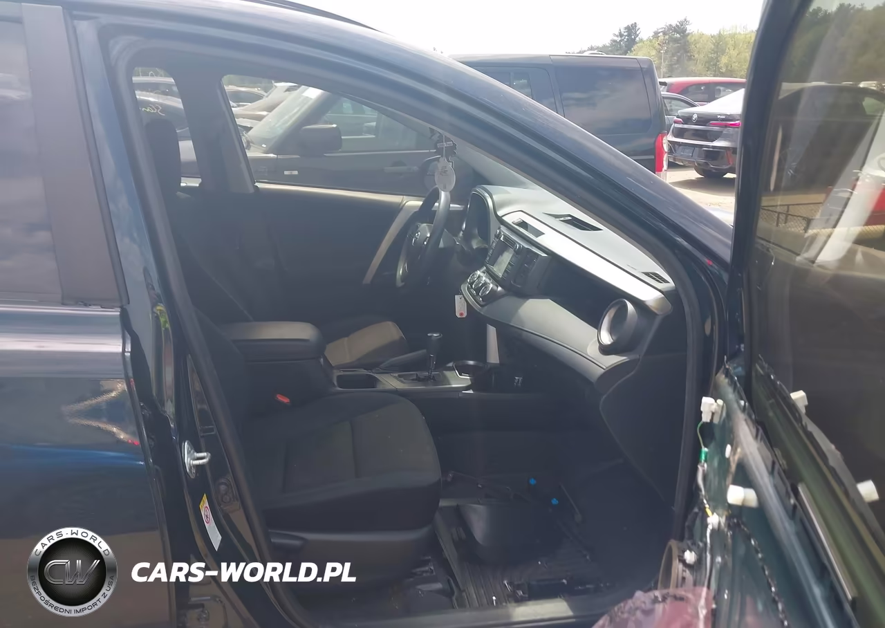 2018 Toyota Rav4 Le VIN:JTMBFREV6JJ718874 - 5