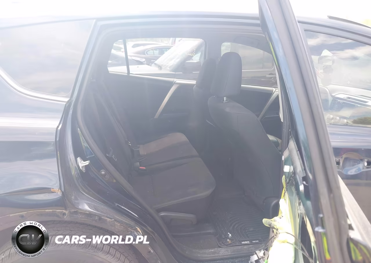 2018 Toyota Rav4 Le VIN:JTMBFREV6JJ718874 - 8