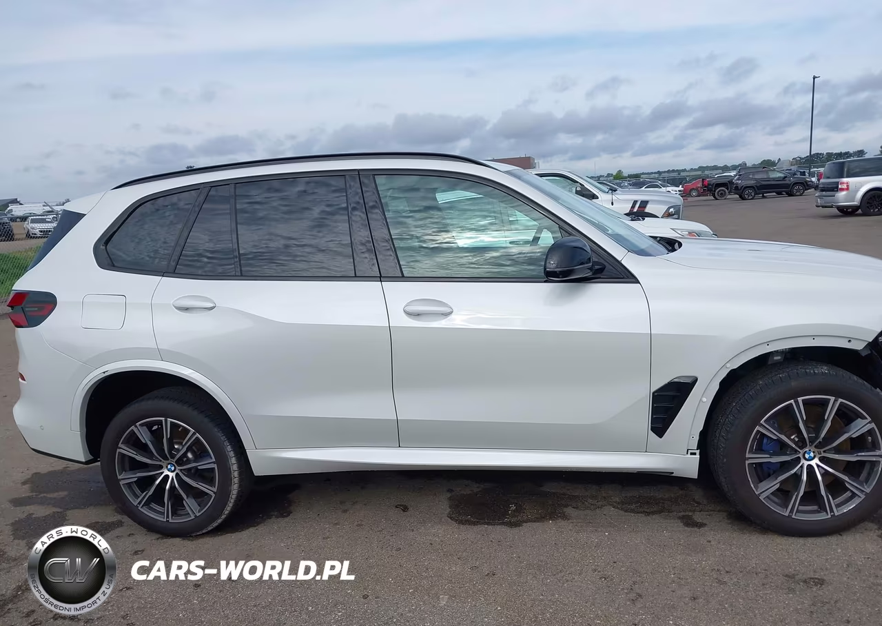 2024 BMW X5 M60I VIN:5UX33EU05R9T28758 - 13