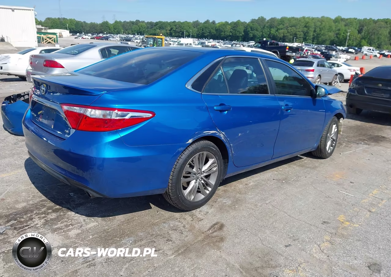 2017 Toyota Camry Se VIN:4T1BF1FK6HU738651 - 4